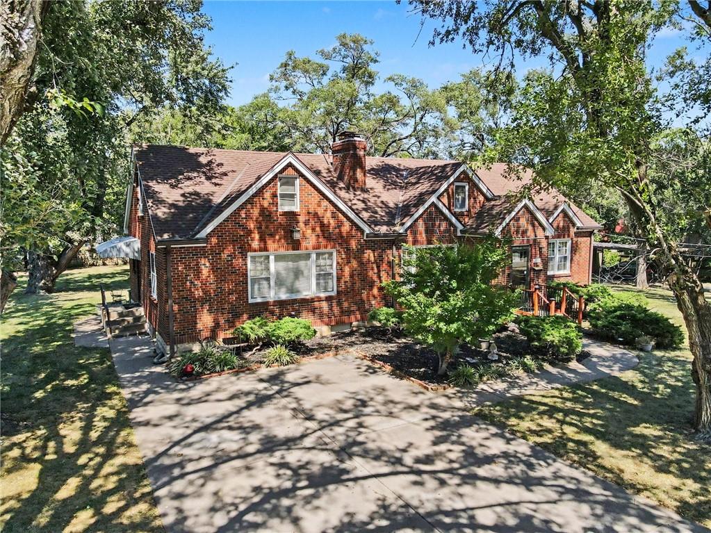 10910 W 67 St, Shawnee, KS 66203