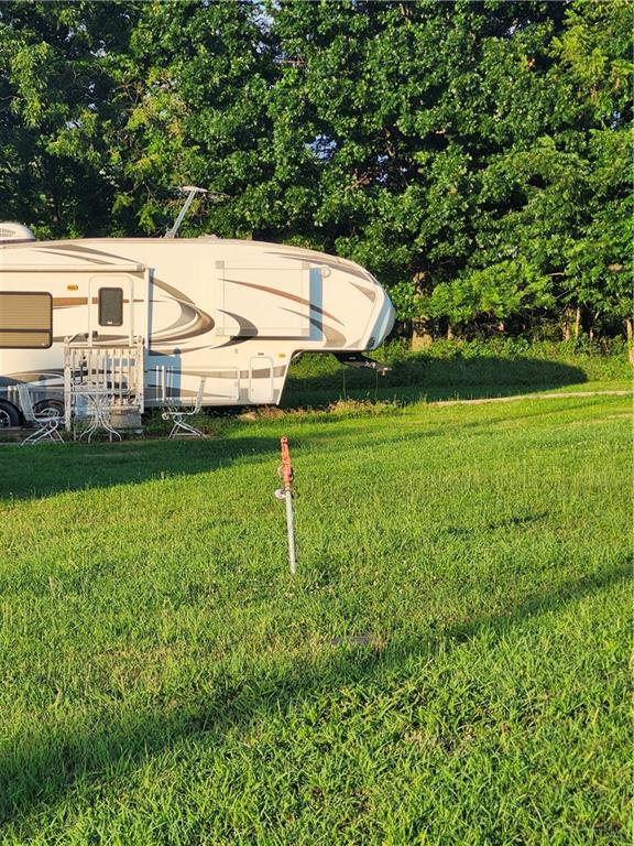 6 Quail Ln, Linn Valley, KS 66040