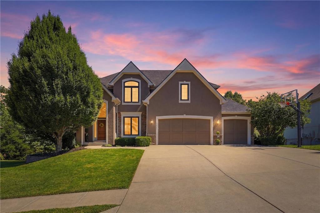 7821 N Kirkwood Ave, Kansas City, MO 64151