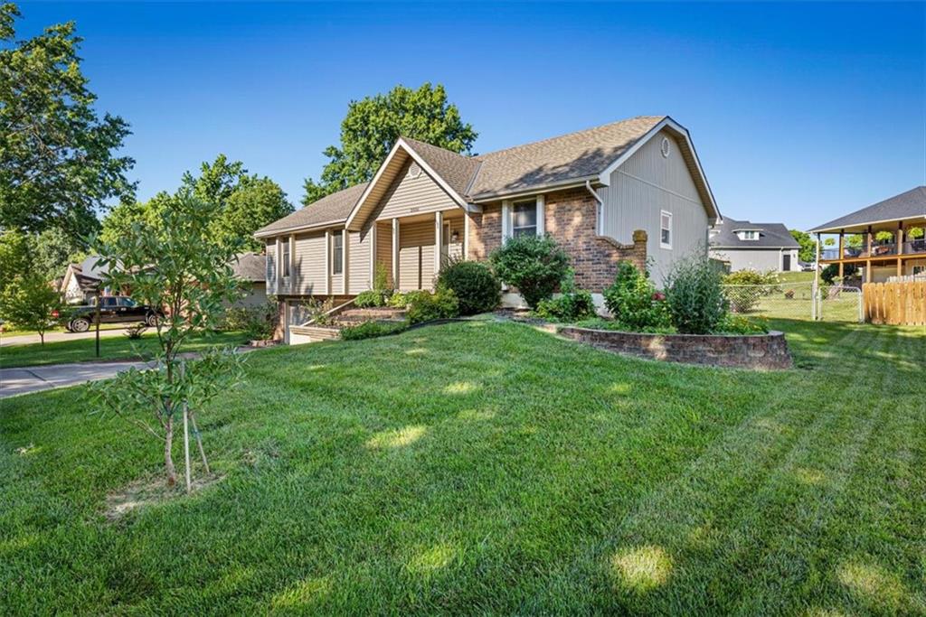 2006 Joy St, Excelsior Springs, MO 64024