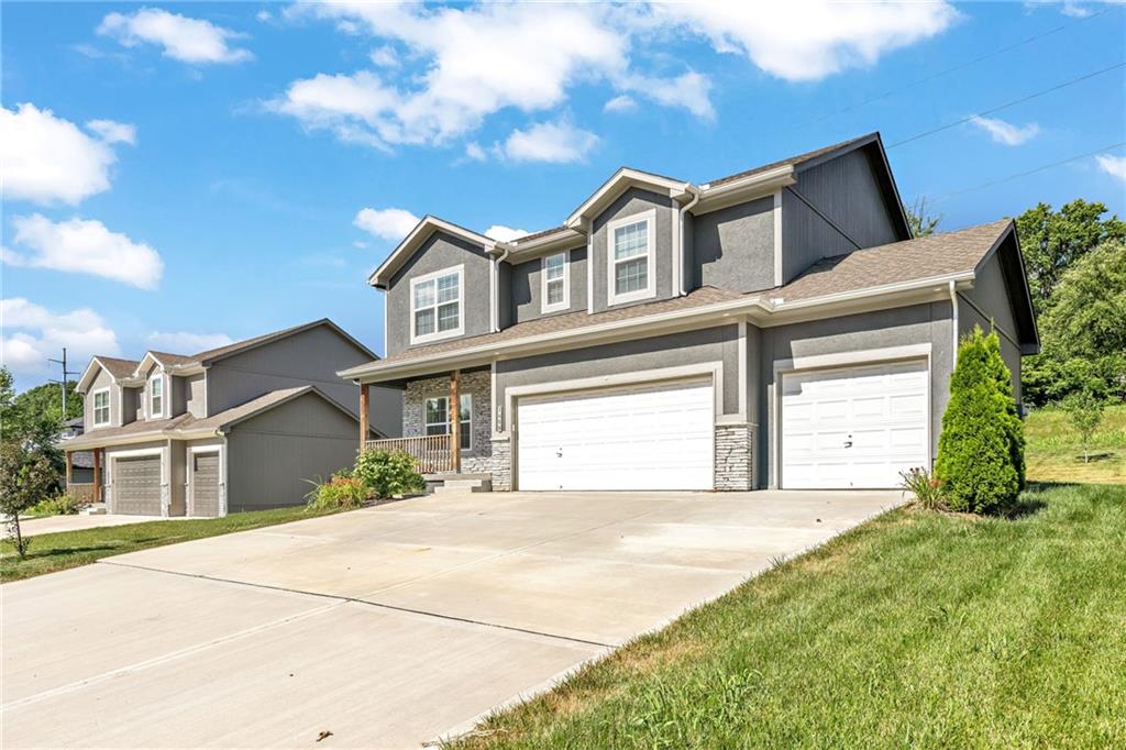 2409 SE Creekridge Ct, Blue Springs, MO 64014
