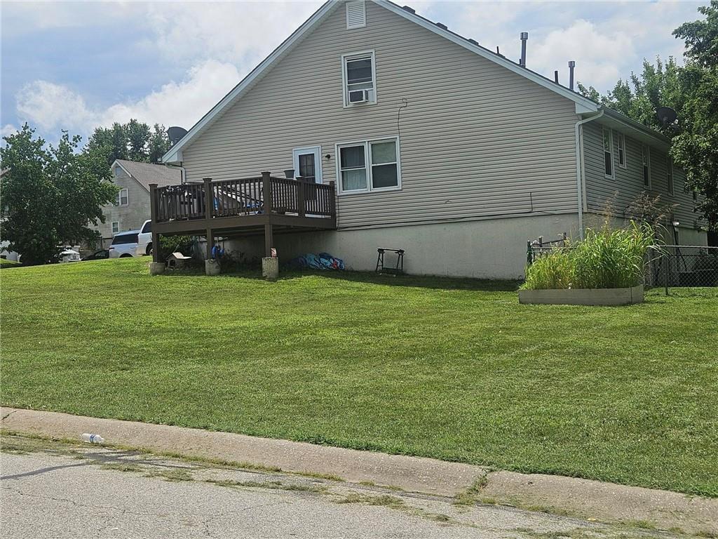7014 Sobbie Rd, Pleasant Valley, MO 64068