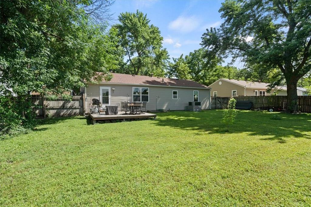 316 E 7th St, Wellsville, KS 66092