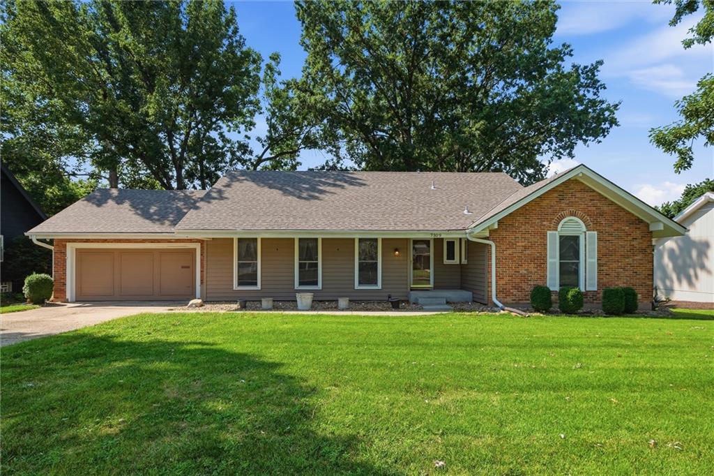 7309 W 101st St, Overland Park, KS 66212
