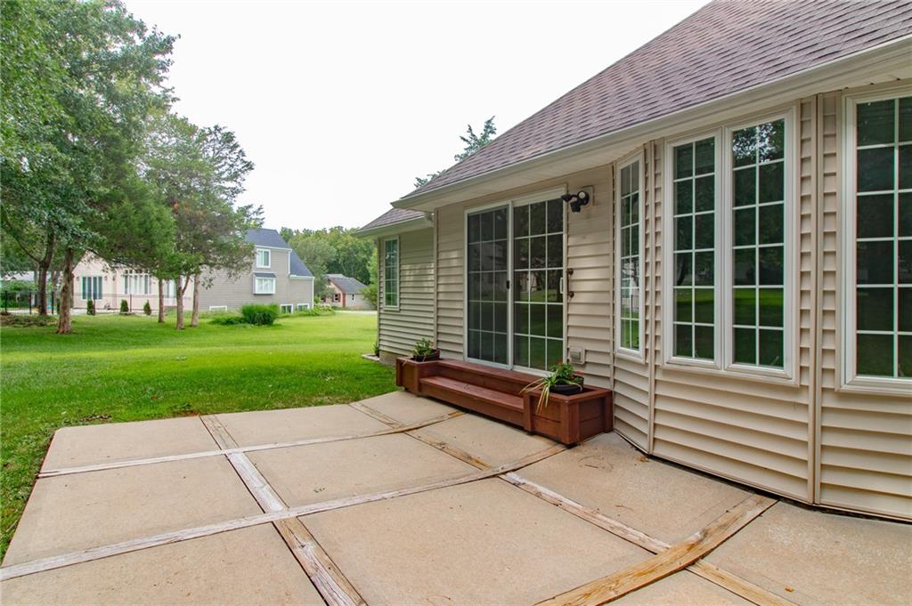 1885 W Timber Ridge Dr, Sedalia, MO 65301