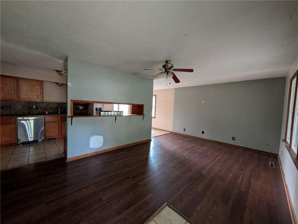 134 NE 1291st Rd, Knob Noster, MO 65336