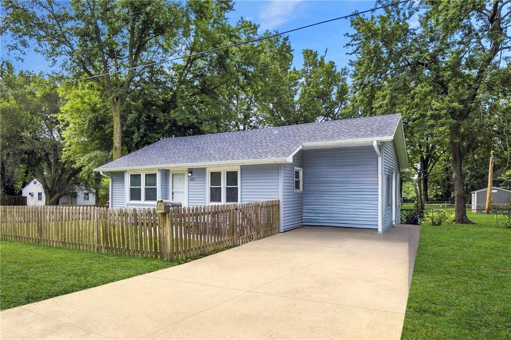 307 SE 6th St, Lee's Summit, MO 64063