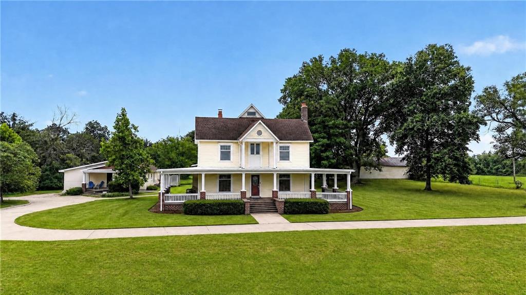 18133 S 1525 Rd, Nevada, MO 64772