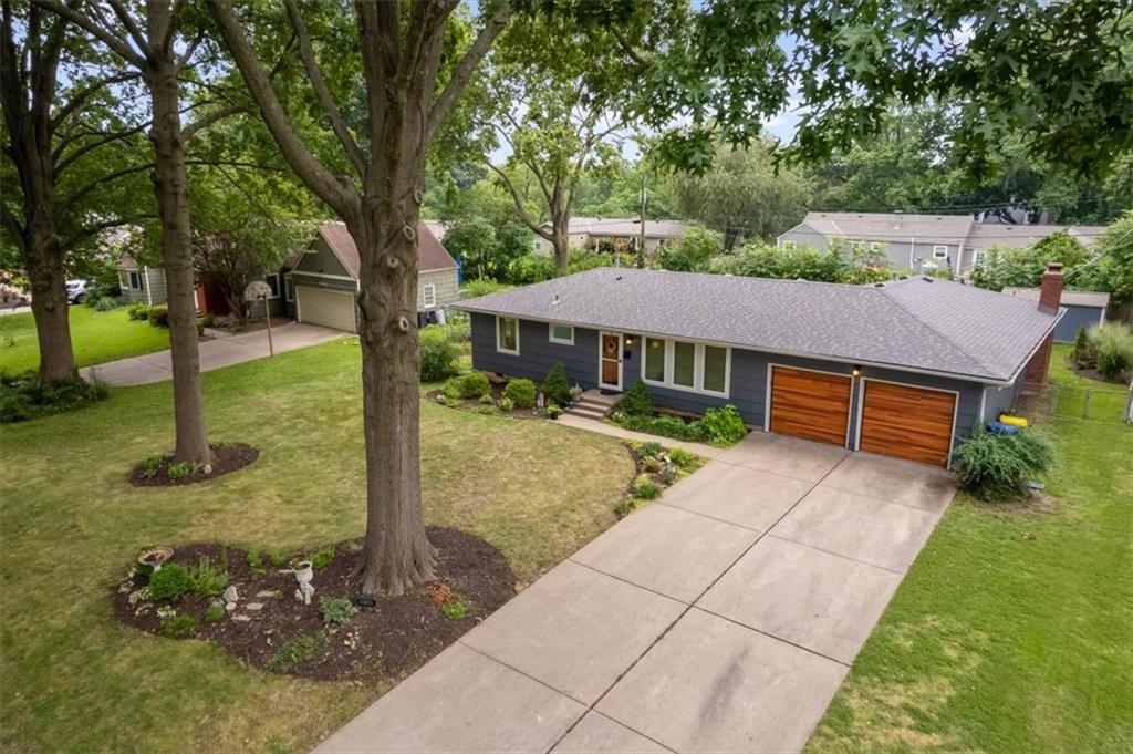 5136 Reeds Rd, Mission, KS 66202