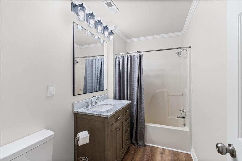 1101 Wellington St, Richmond, MO 64085
