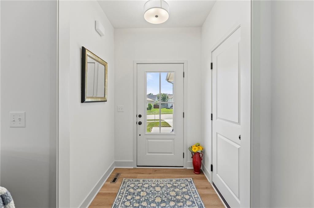 1128 S 12th Ter, Louisburg, KS 66053