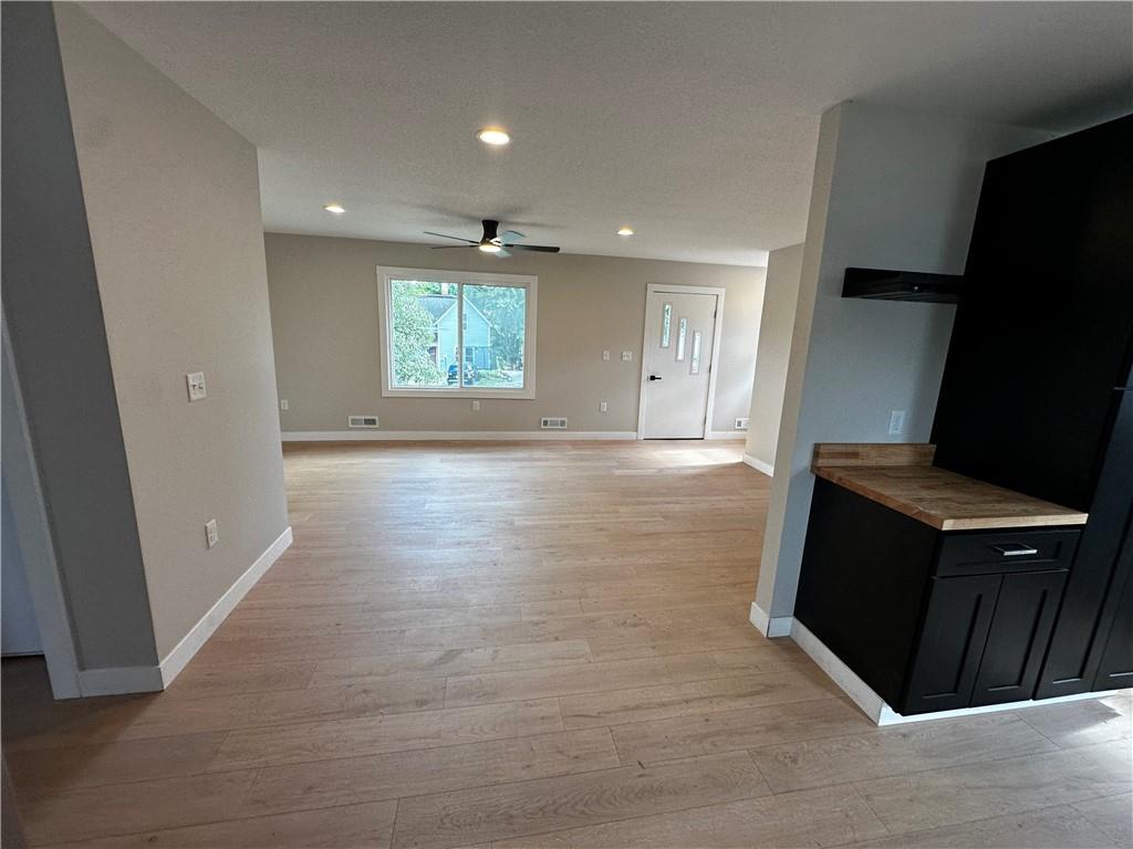 419 E 3rd St, Maryville, MO 64468