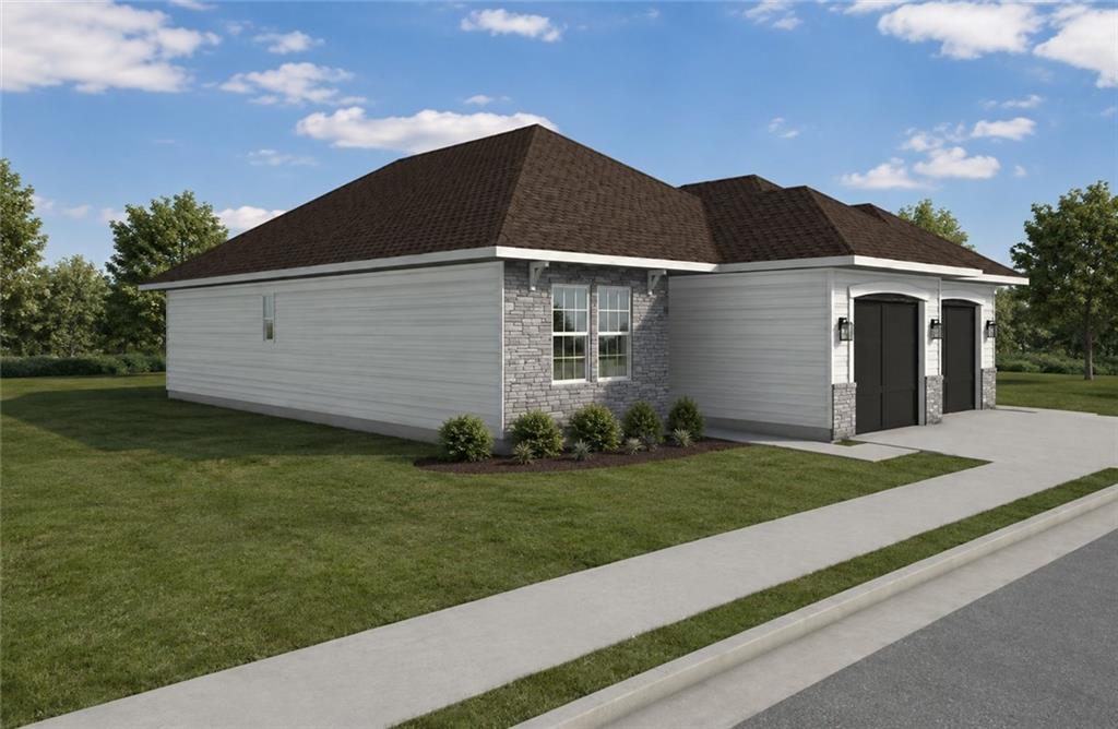 1906 Shellbark St, Raymore, MO 64083