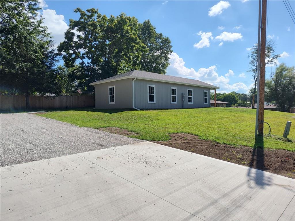 307 N Camden St, Richmond, MO 64085