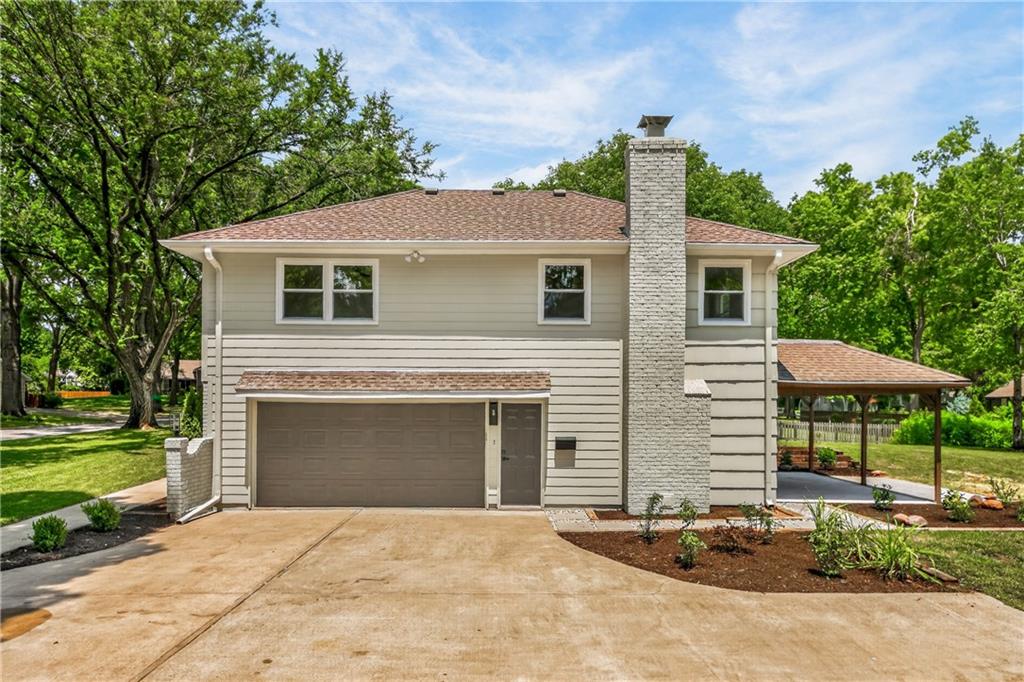 10505 Belinder Rd, Leawood, KS 66206