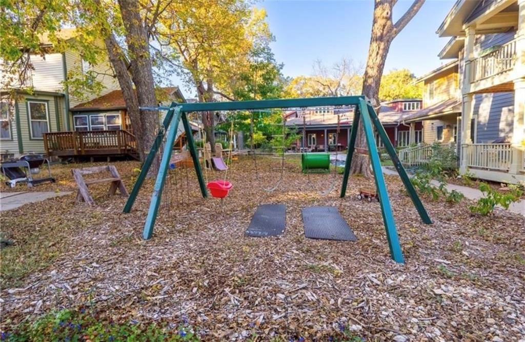 1228 Delaware St #E16, Lawrence, KS 66046