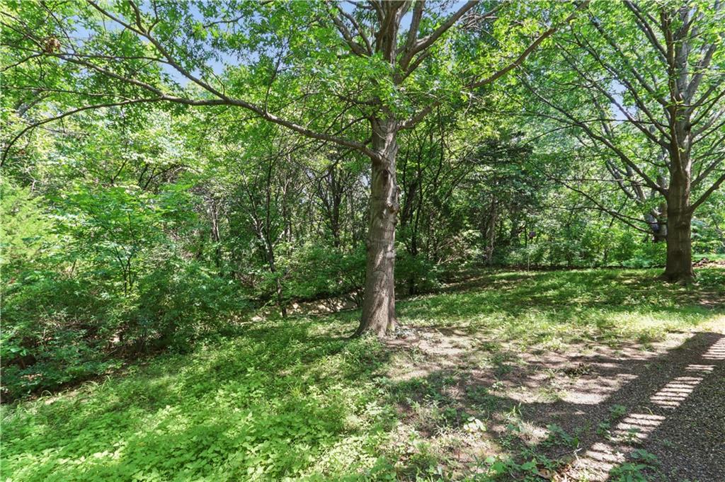 6003 Greenwood St, Shawnee, KS 66216