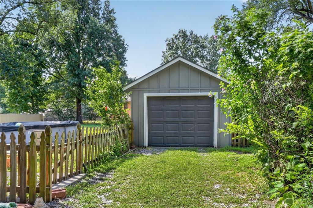 11603 W 77th St, Lenexa, KS 66214