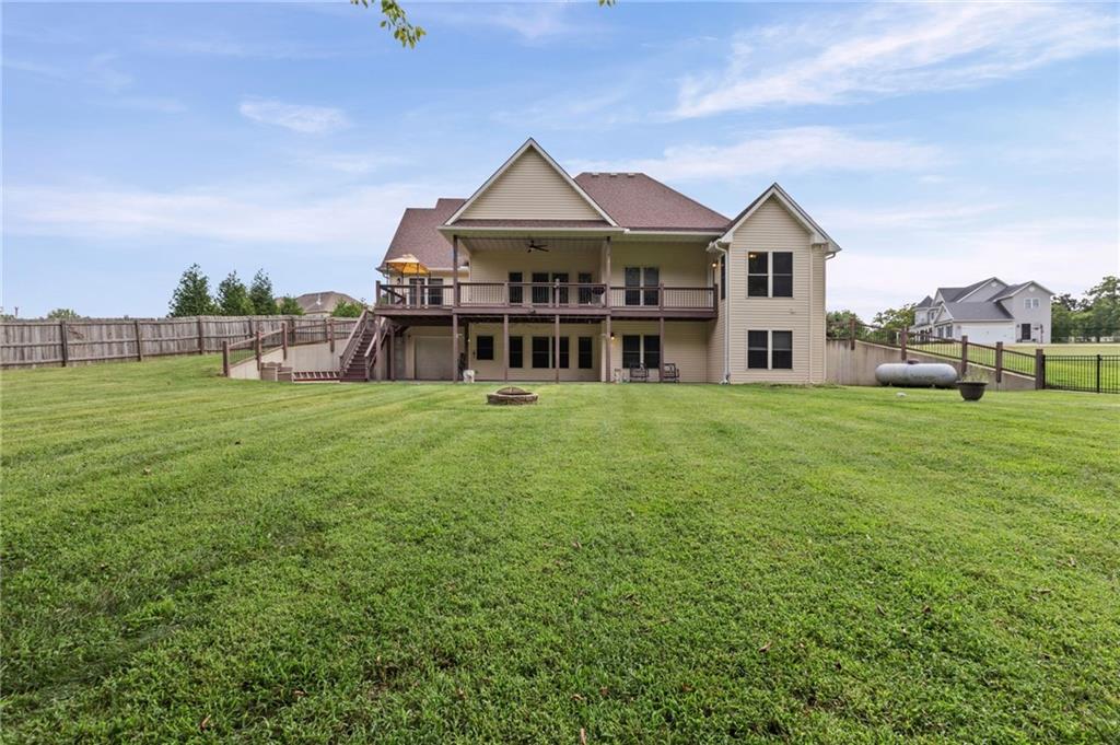 564 NW 41 Rd, Warrensburg, MO 64093