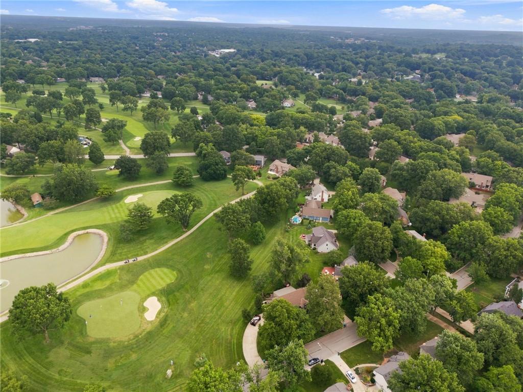12855 Sagamore Rd, Leawood, KS 66209