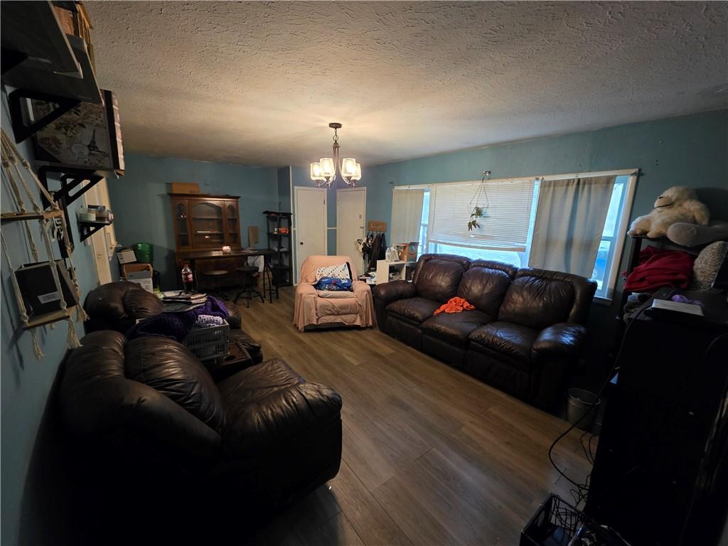 304 Warwick Rd, Coffeyville, KS 67337