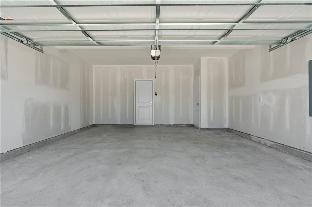 22580 W 214th Ter, Spring Hill, KS 66083
