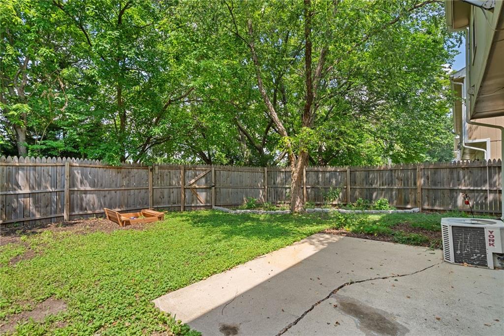 517 Eldridge St, Lawrence, KS 66049