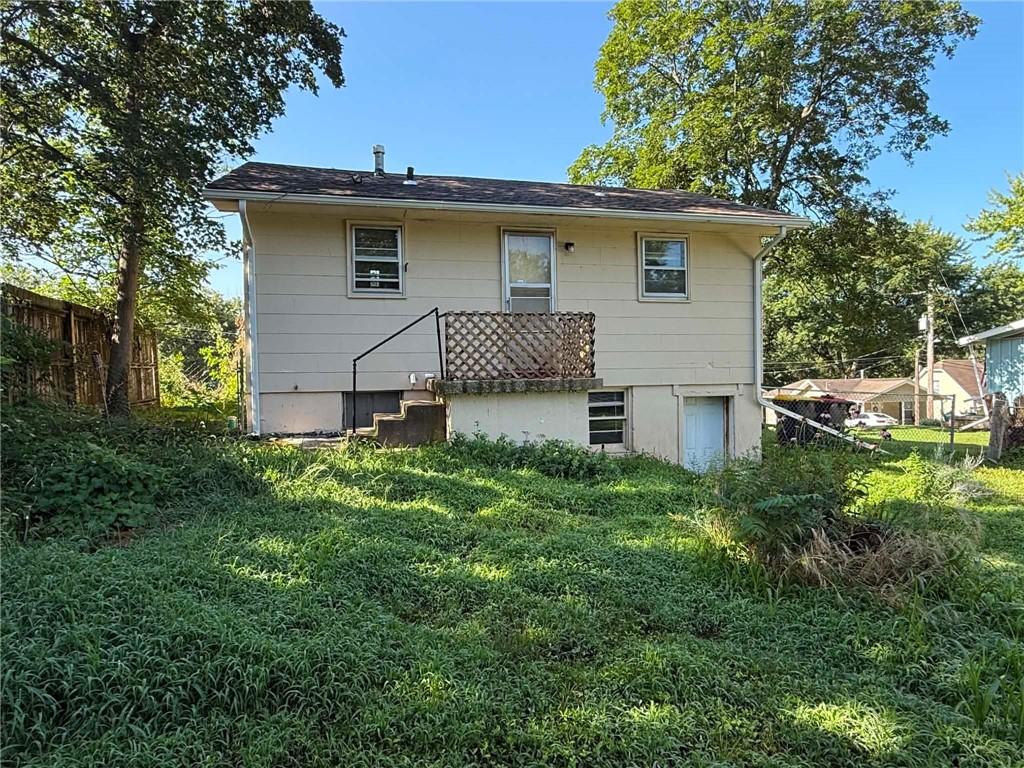 902 Williams St, Excelsior Springs, MO 64024