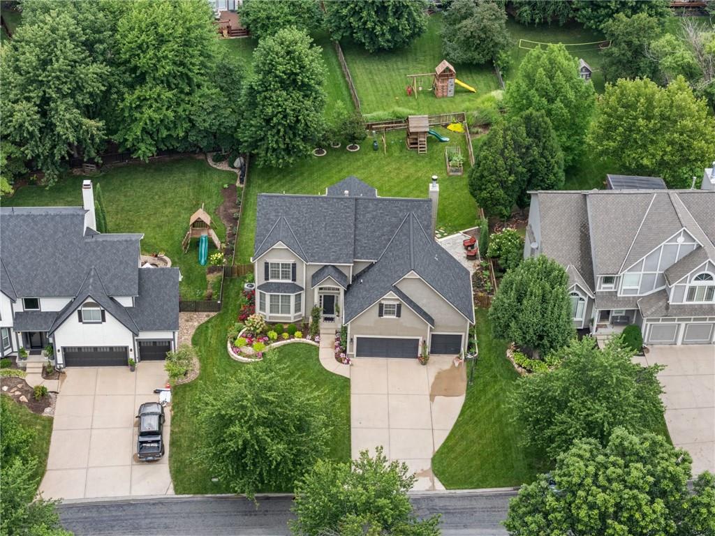 8112 W 145th St, Overland Park, KS 66223