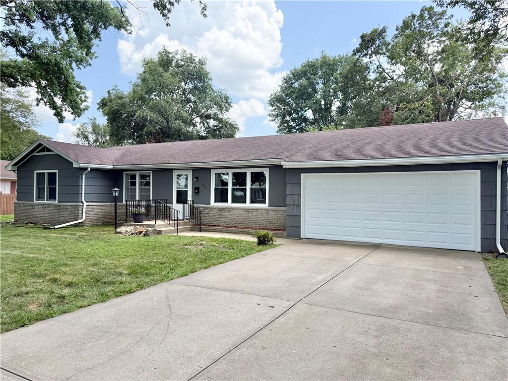 703 W Summit St, Butler, MO 64730