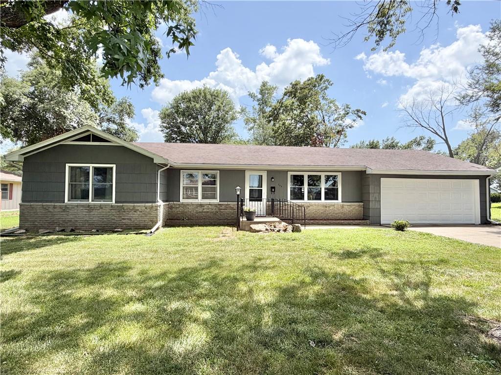 703 W Summit St, Butler, MO 64730