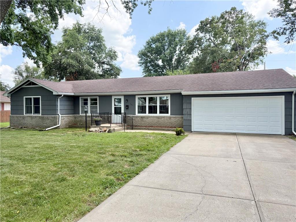 703 W Summit St, Butler, MO 64730