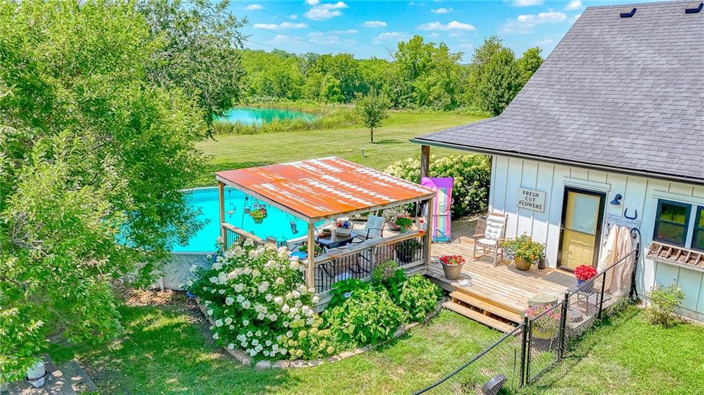 804 SW County Rd Vv Hw, Centerview, MO 64019