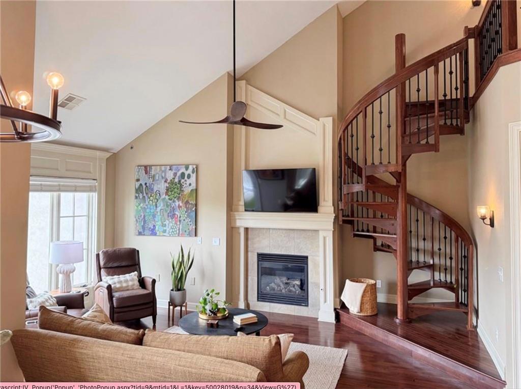 10511 Mission Rd #312, Leawood, KS 66206