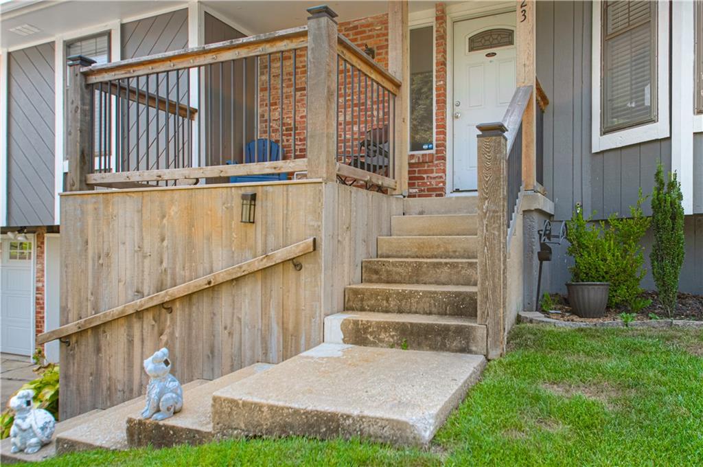 1823 N Lazy Branch Rd, Independence, MO 64058
