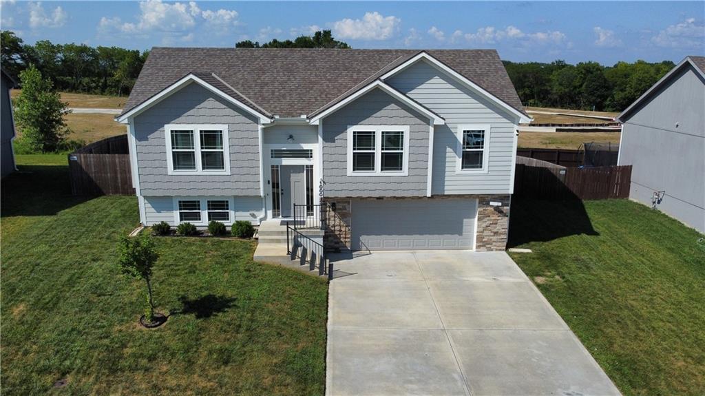 1000 NW 4th St, Oak Grove, MO 64075