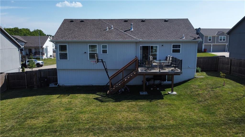 1000 NW 4th St, Oak Grove, MO 64075