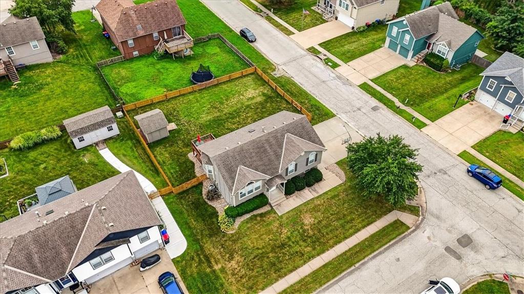 1505 Birch Dr, Greenwood, MO 64034
