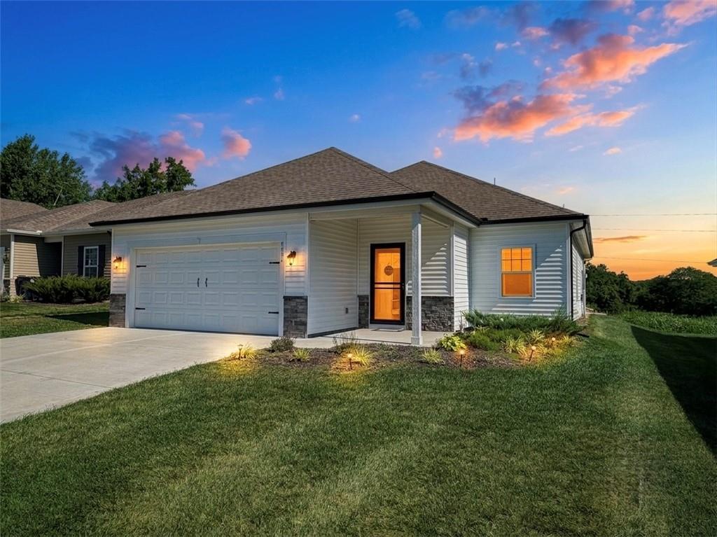 7712 NW 124 St, Kansas City, MO 64163