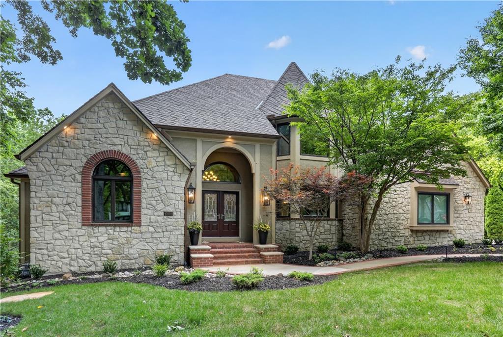 1305 NW 43rd Ter, Kansas City, MO 64116