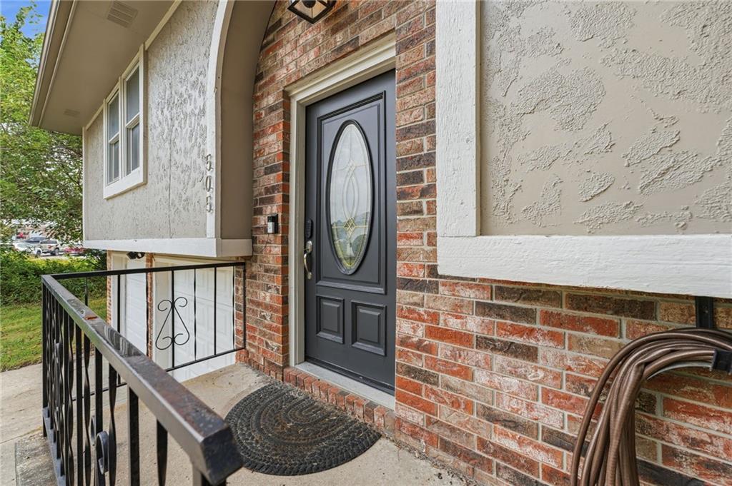 505 S 5th Ter, Odessa, MO 64076