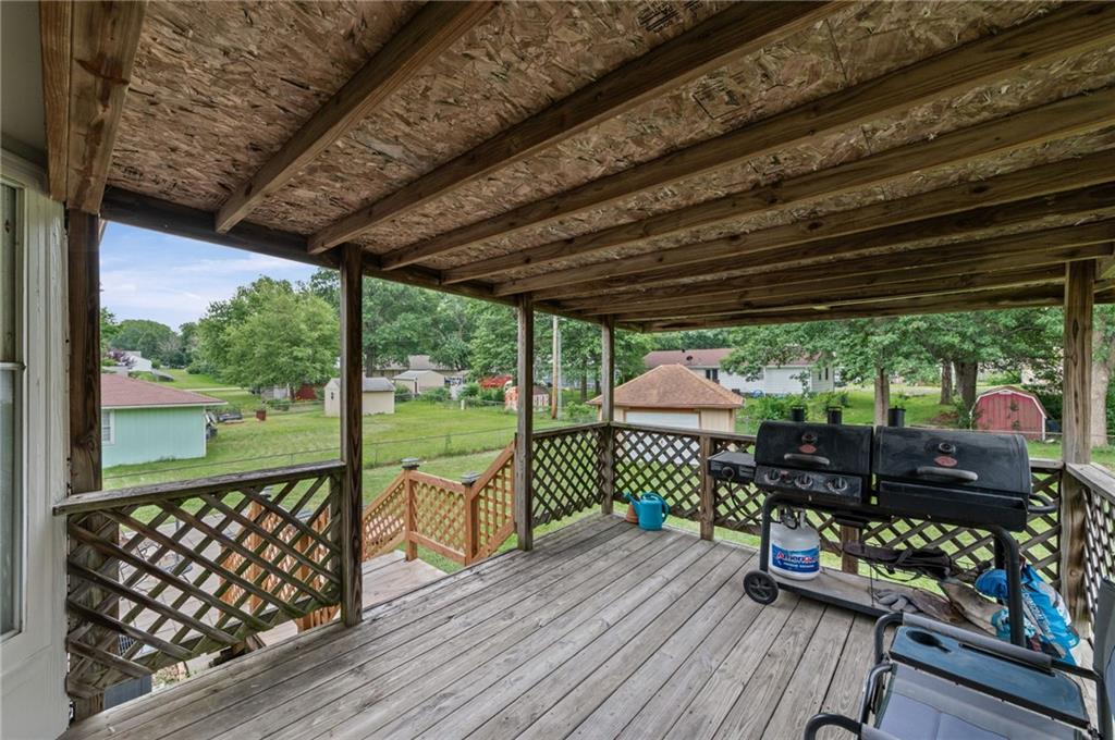 407 Sellers Pl, Lathrop, MO 64465