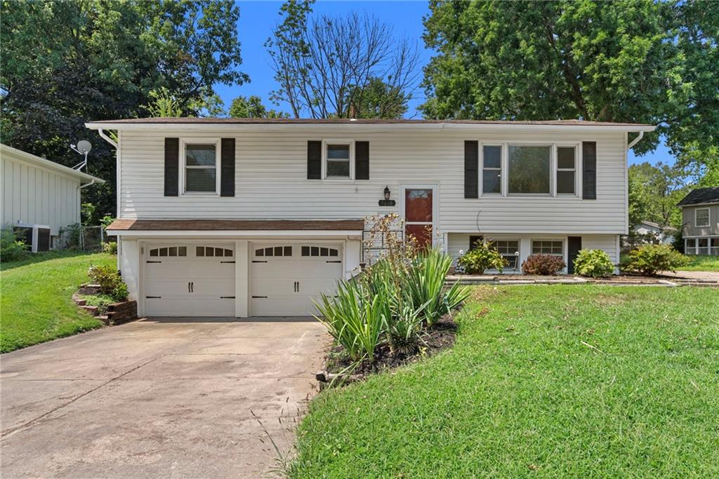 7218 Harvard Ave, Raytown, MO 64133