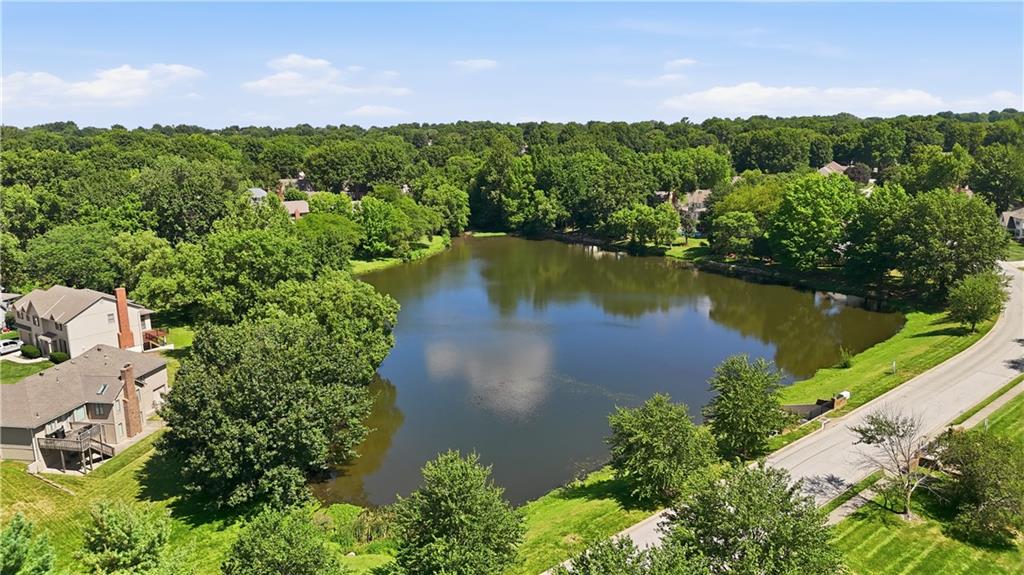 1101 NE Waterfield Village Dr, Blue Springs, MO 64014
