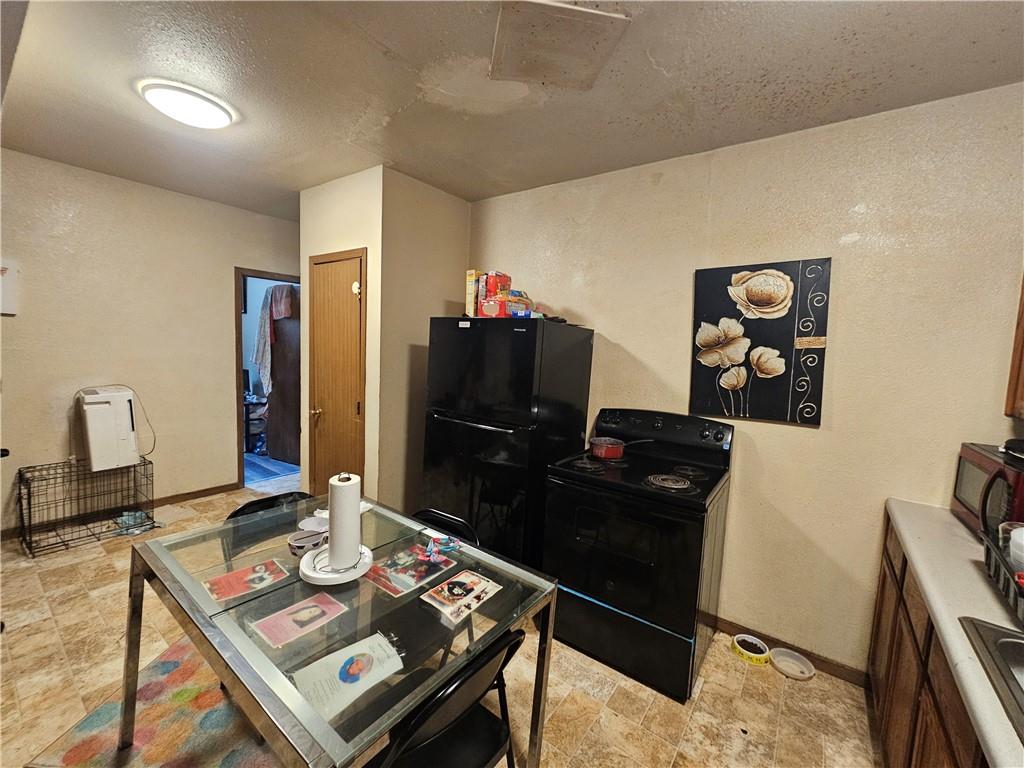 6805 E Cleveland Ave, Kansas City, MO 64110