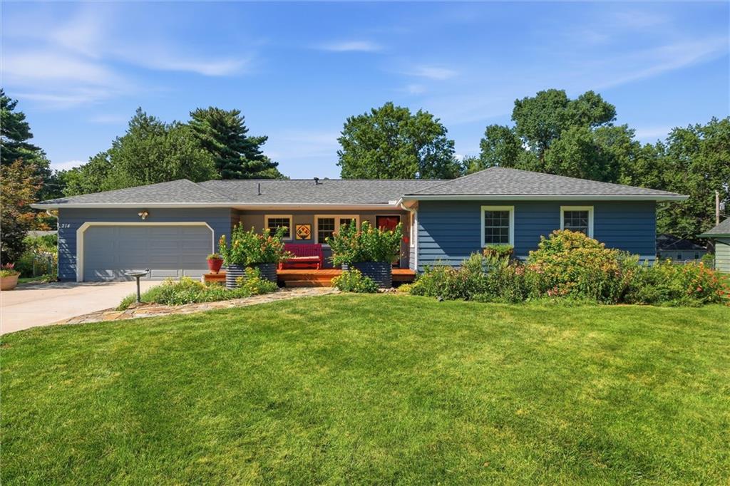 214 W 114th St, Kansas City, MO 64114