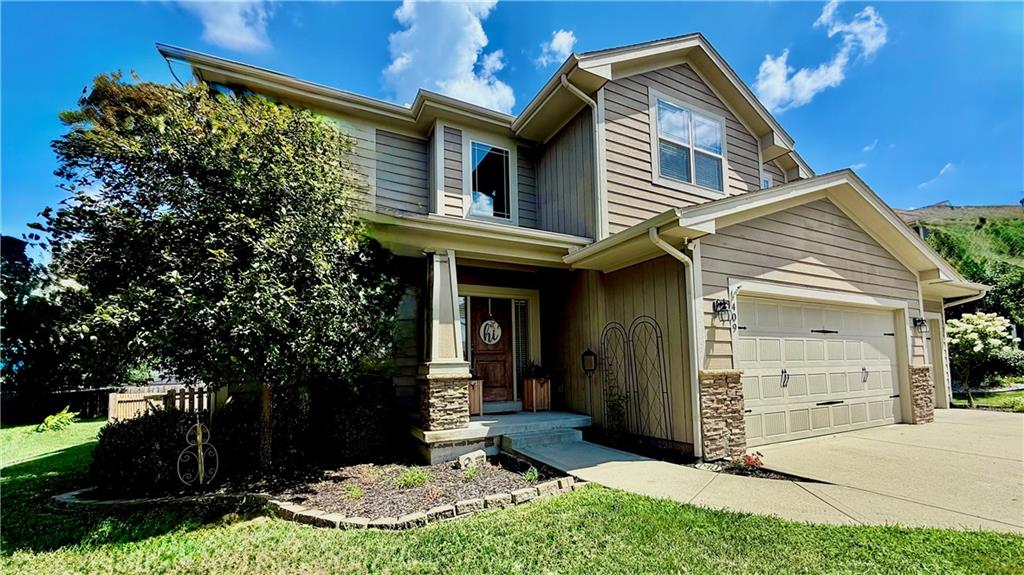409 SW Webster Dr, Blue Springs, MO 64014