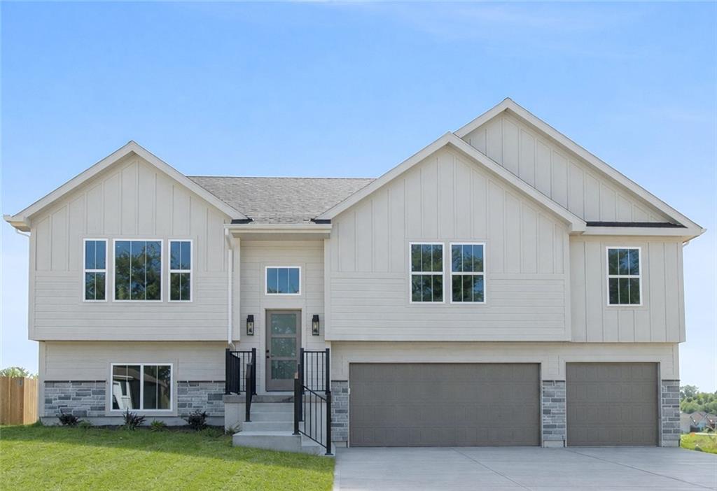 1325 N Holland Ct, Independence, MO 64056