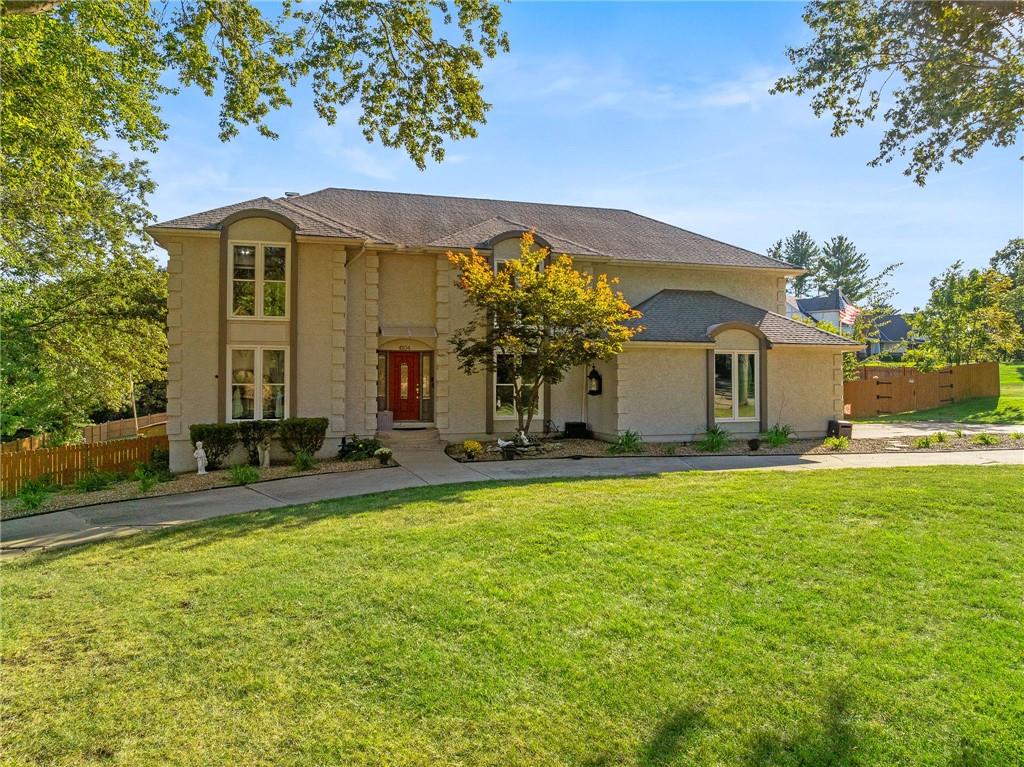 4104 SW Hickory Ln, Blue Springs, MO 64015
