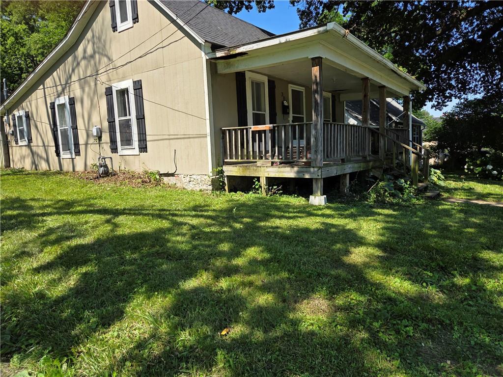 307 E Chestnut St, Harrisonville, MO 64701